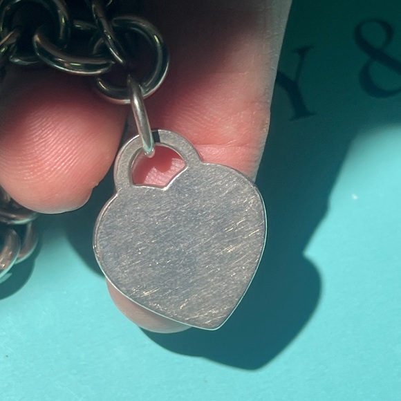 Tiffany & Co. Please Return To Tiffany & Co. New York Silver Heart Tag Bracelet - Picture 14 of 17